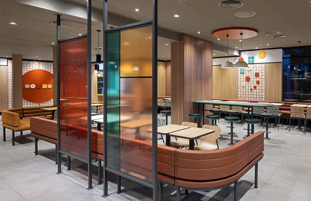 e804dmcdonalds-display-world-webp.jpg